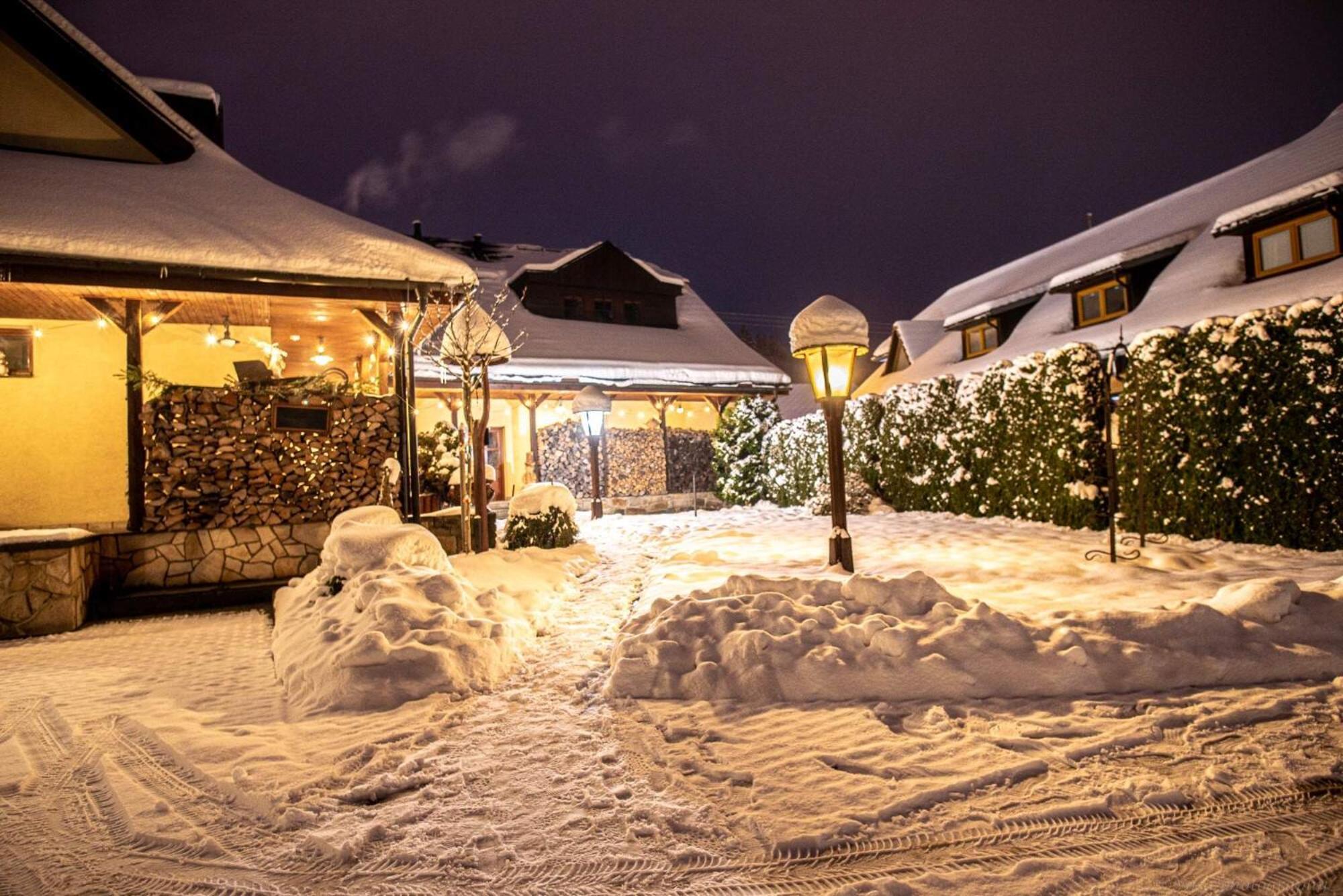 Penzion A Restaurace Stare Casy Hotel Horni Becva Exterior photo